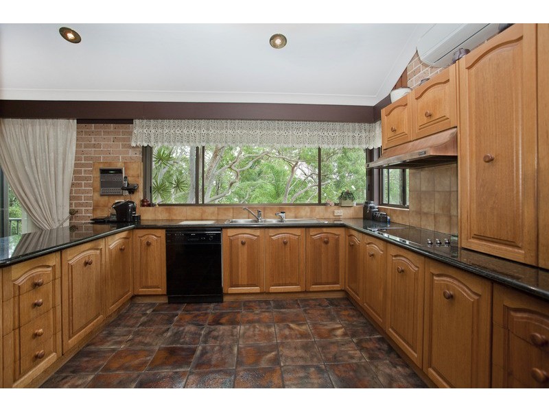 852a Henry Lawson  Drive, Picnic Point NSW 2213