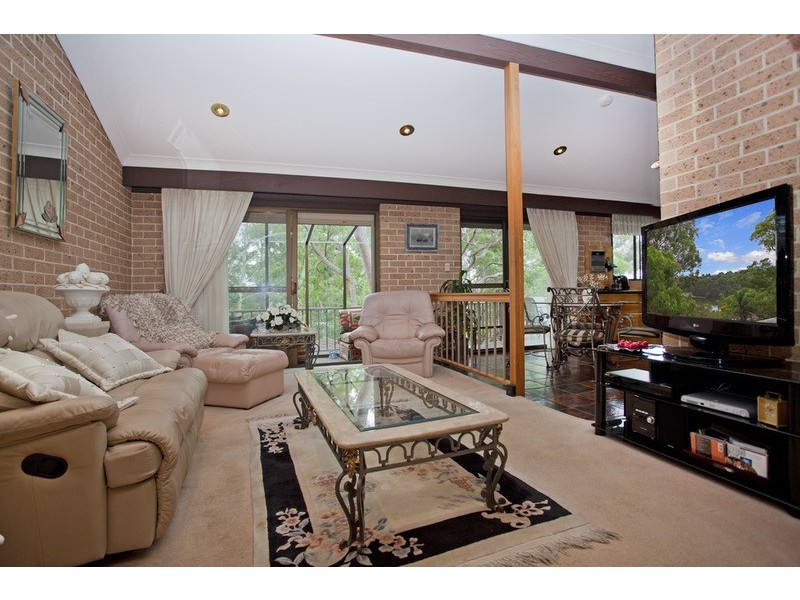 852a Henry Lawson  Drive, Picnic Point NSW 2213