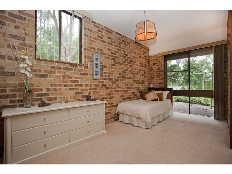 852a Henry Lawson  Drive, Picnic Point NSW 2213