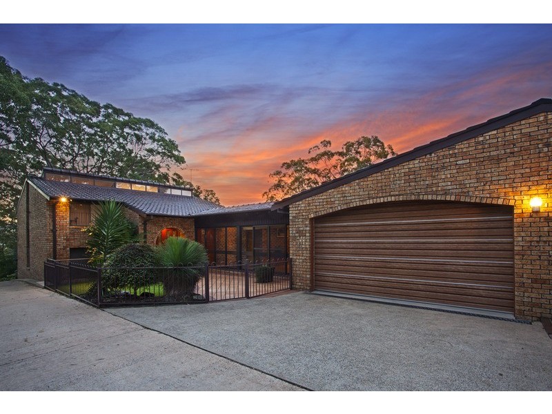 852a Henry Lawson  Drive, Picnic Point NSW 2213