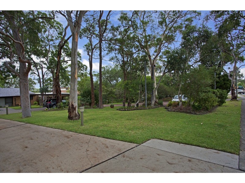 852a Henry Lawson  Drive, Picnic Point NSW 2213