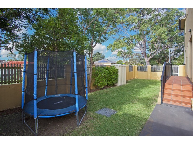 2A Uki Avenue, Picnic Point NSW 2213