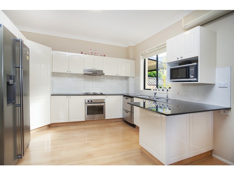 2A Uki Avenue, Picnic Point NSW 2213