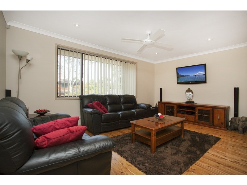 5 Warlencourt Avenue, Milperra NSW 2214