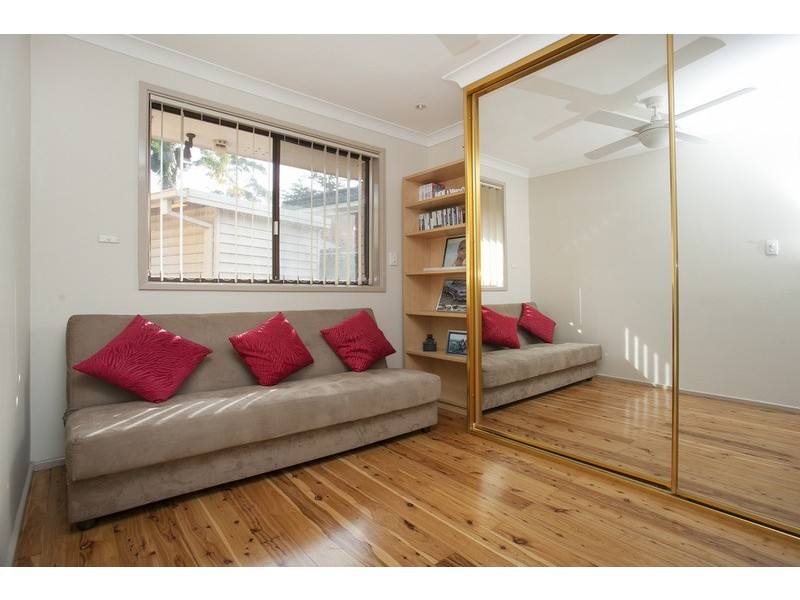 5 Warlencourt Avenue, Milperra NSW 2214