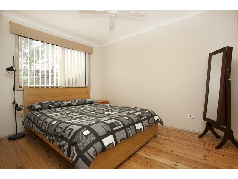 5 Warlencourt Avenue, Milperra NSW 2214