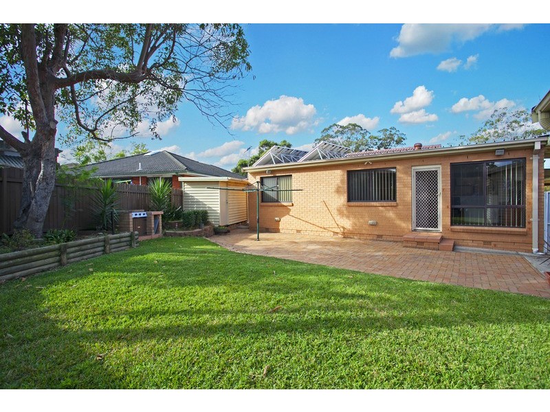 5 Warlencourt Avenue, Milperra NSW 2214