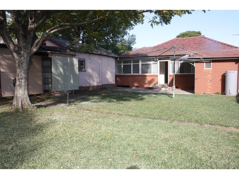 18 Beale Street, Georges Hall NSW 2198