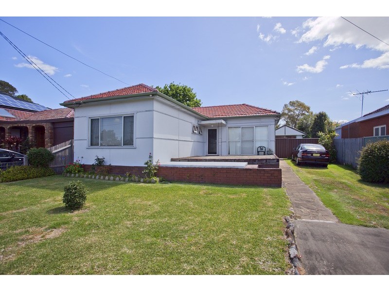 140 Davies Road, Padstow NSW 2211