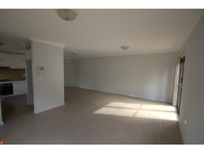 5/1 Ikara Crescent, Moorebank NSW 2170