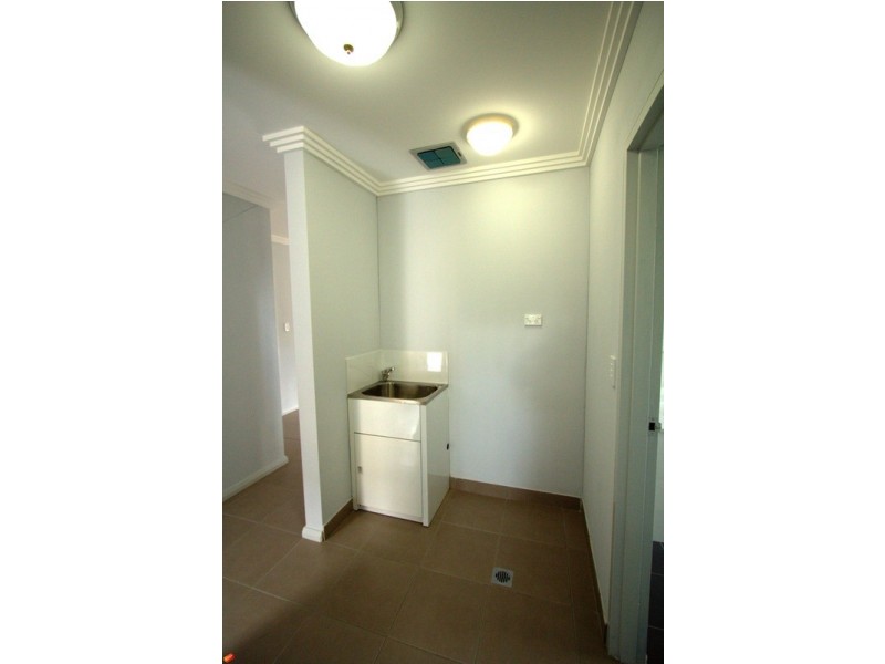 5/1 Ikara Crescent, Moorebank NSW 2170