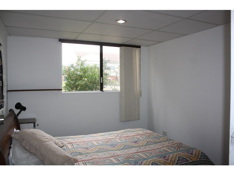 Flat /2A Forshaw  Avenue, Peakhurst NSW 2210