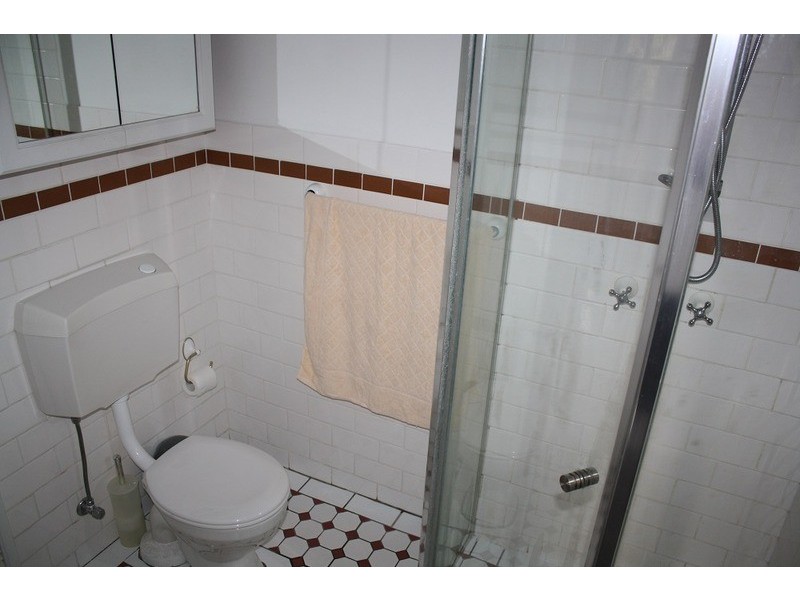 Flat /2A Forshaw  Avenue, Peakhurst NSW 2210