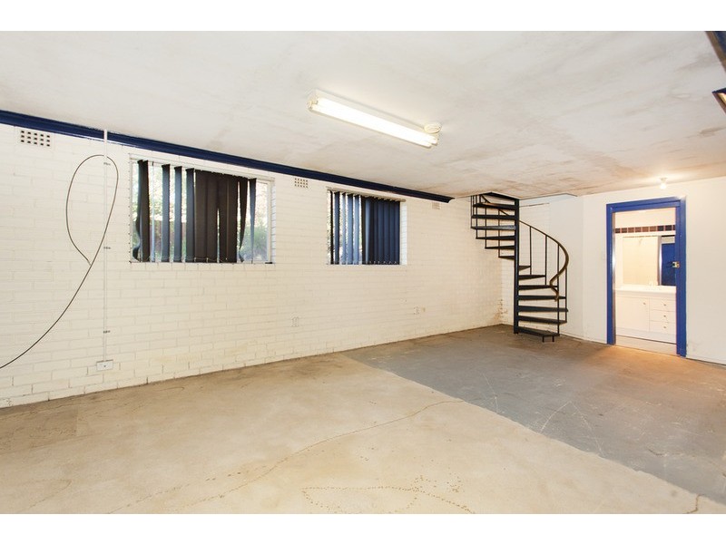 10 Phyllis Avenue, Picnic Point NSW 2213