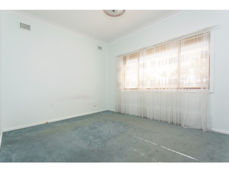 21 Seidel Avenue, Picnic Point NSW 2213