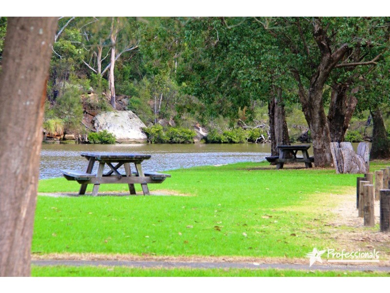 21 Seidel Avenue, Picnic Point NSW 2213