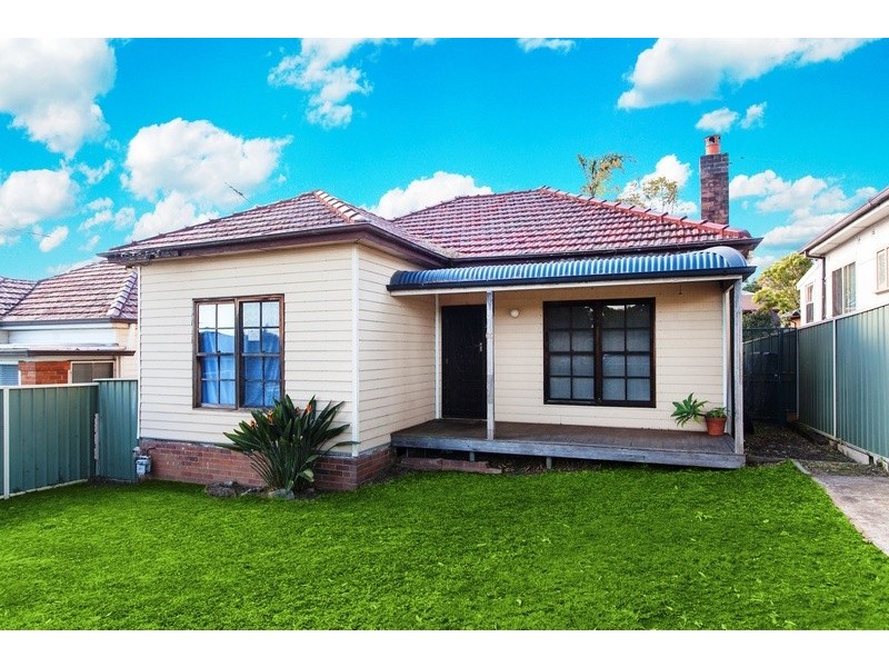 60 Villiers  Avenue, Mortdale NSW 2223