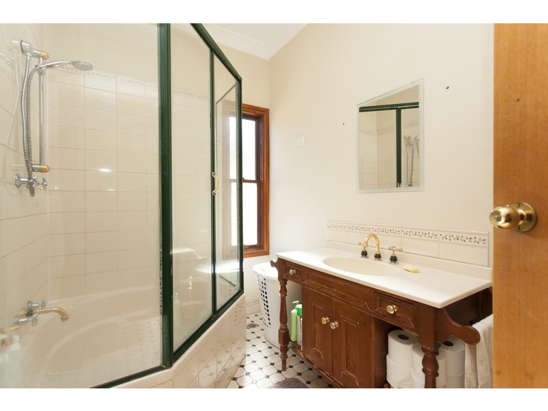 60 Villiers  Avenue, Mortdale NSW 2223