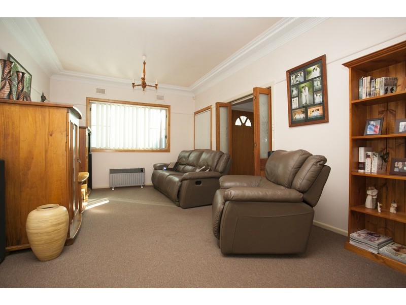 13 Maclaurin  Avenue, East Hills NSW 2213