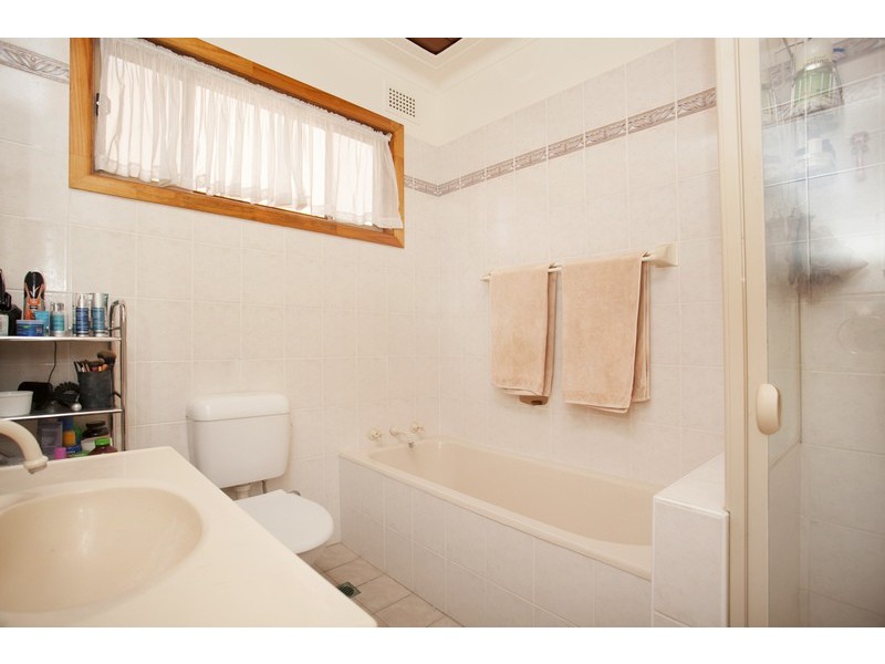 13 Maclaurin  Avenue, East Hills NSW 2213