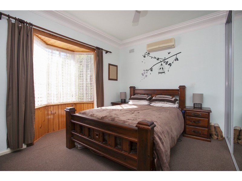 13 Maclaurin  Avenue, East Hills NSW 2213