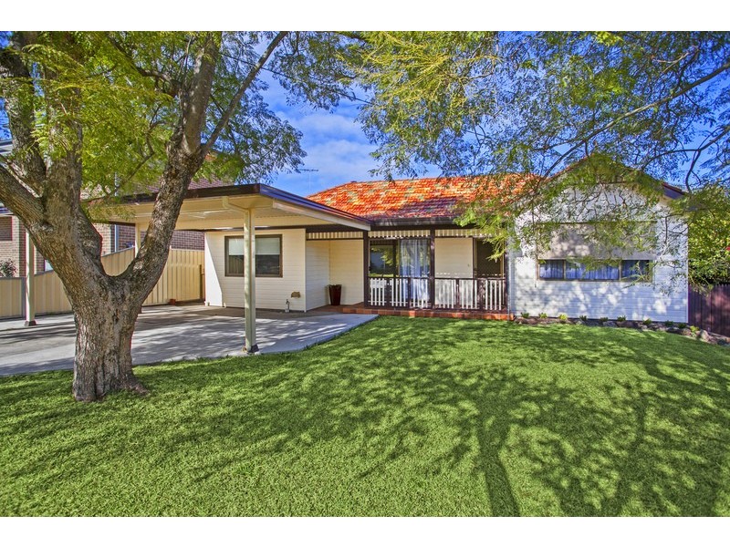 3 Blanc Avenue, East Hills NSW 2213