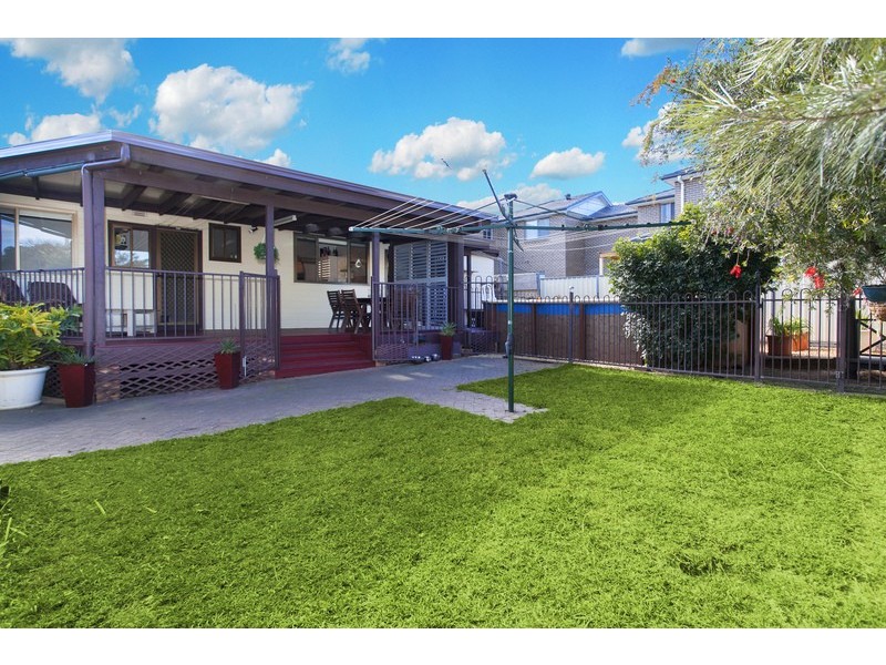 3 Blanc Avenue, East Hills NSW 2213