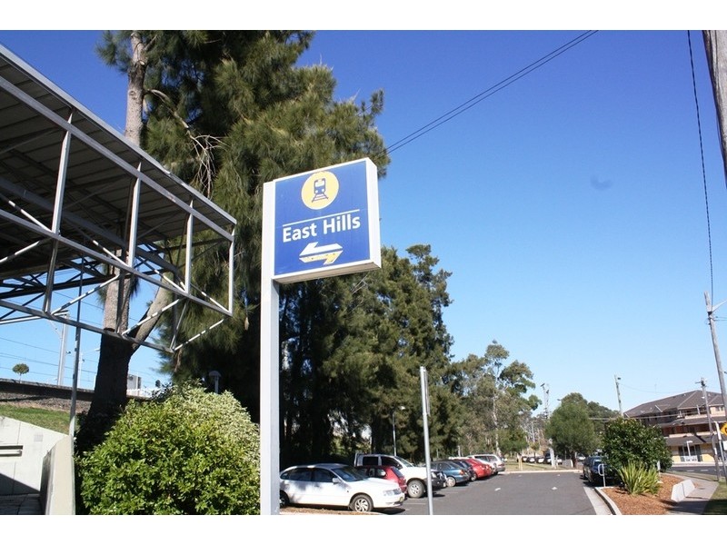 3 Blanc Avenue, East Hills NSW 2213