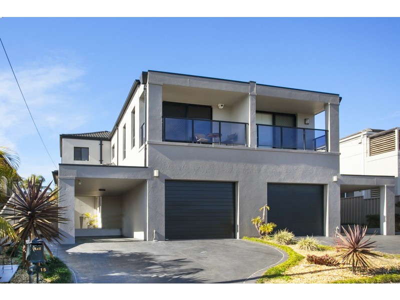 15 Valmay Avenue, Picnic Point NSW 2213