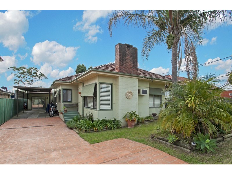8 Alamein Road, Revesby Heights NSW 2212