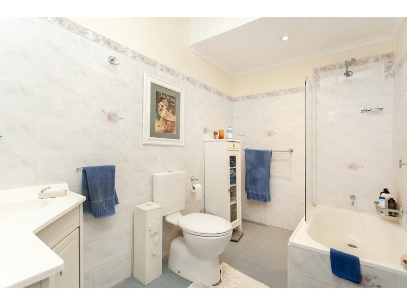 8 Alamein Road, Revesby Heights NSW 2212