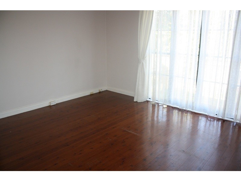 22 Doris Street, Picnic Point NSW 2213