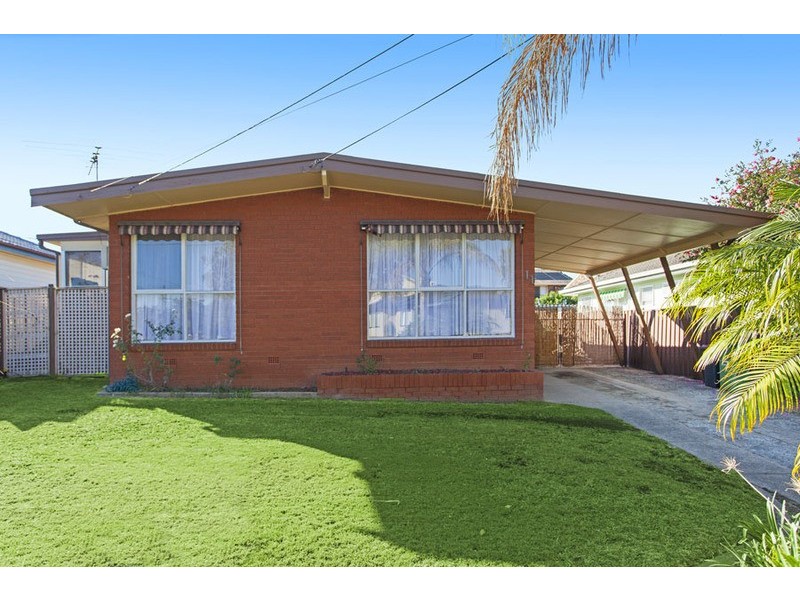 11 Dernancourt Avenue, Milperra NSW 2214