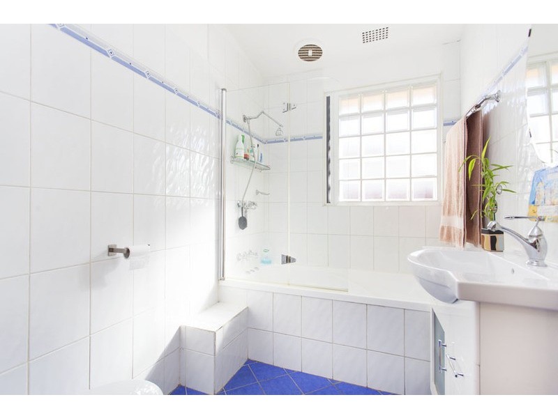 11 Dernancourt Avenue, Milperra NSW 2214