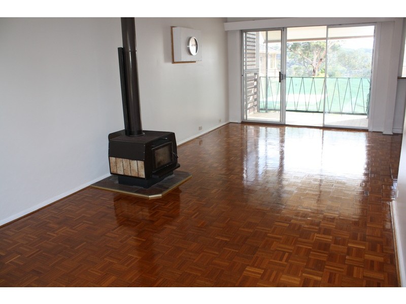 784 Henry Lawson Drive, Picnic Point NSW 2213