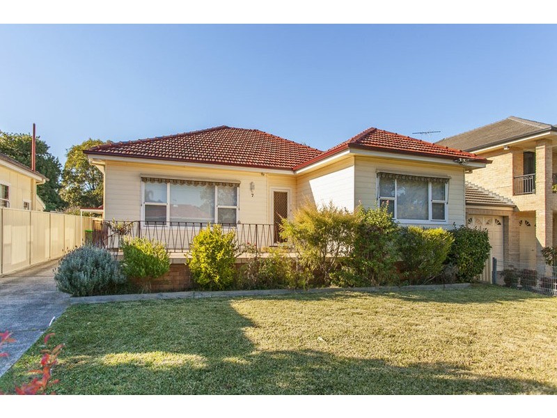 7 Kingston Avenue, Panania NSW 2213