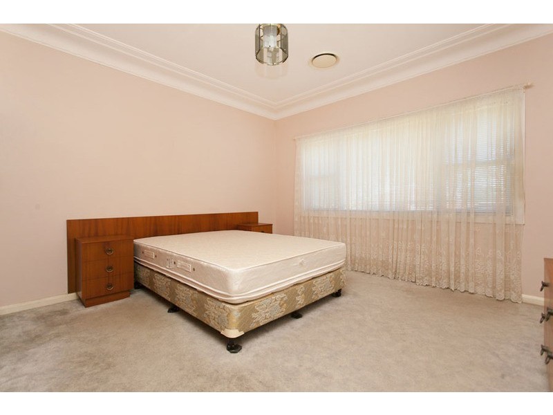 7 Kingston Avenue, Panania NSW 2213