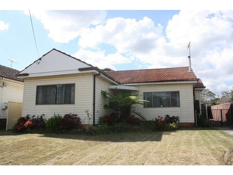 2 Treatt  Avenue, Padstow NSW 2211