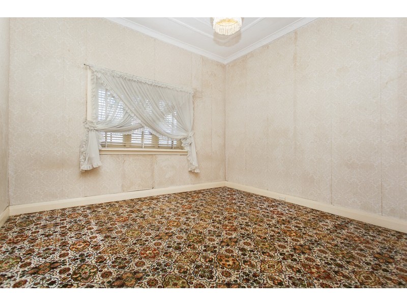 6 Ludgate Street, Roselands NSW 2196