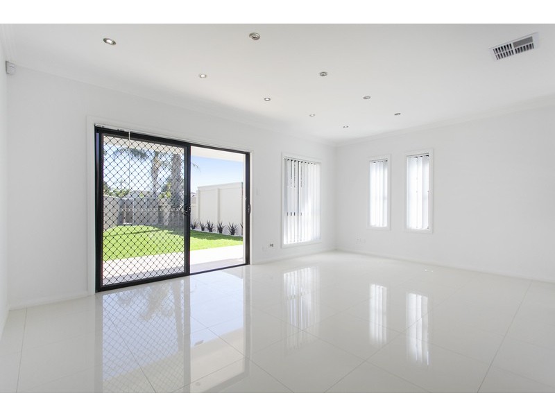 16A Banks Street, Padstow NSW 2211