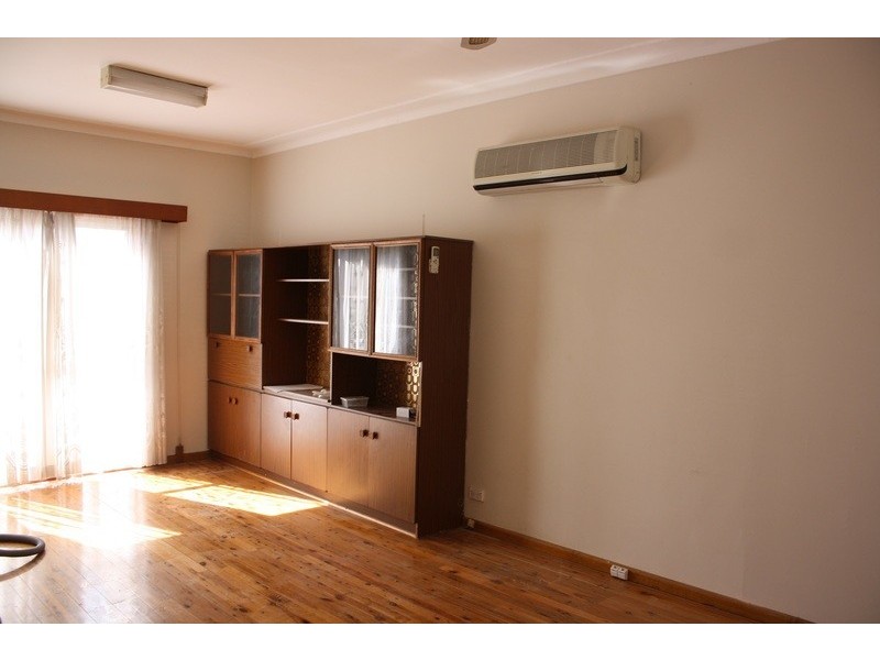 33 Prince Street, Picnic Point NSW 2213