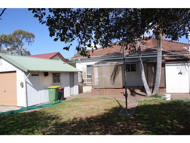 33 Prince Street, Picnic Point NSW 2213
