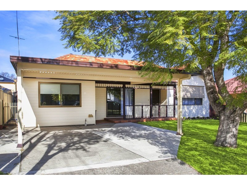 3 Blanc Avenue, East Hills NSW 2213