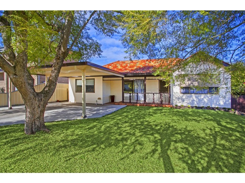 3 Blanc Avenue, East Hills NSW 2213