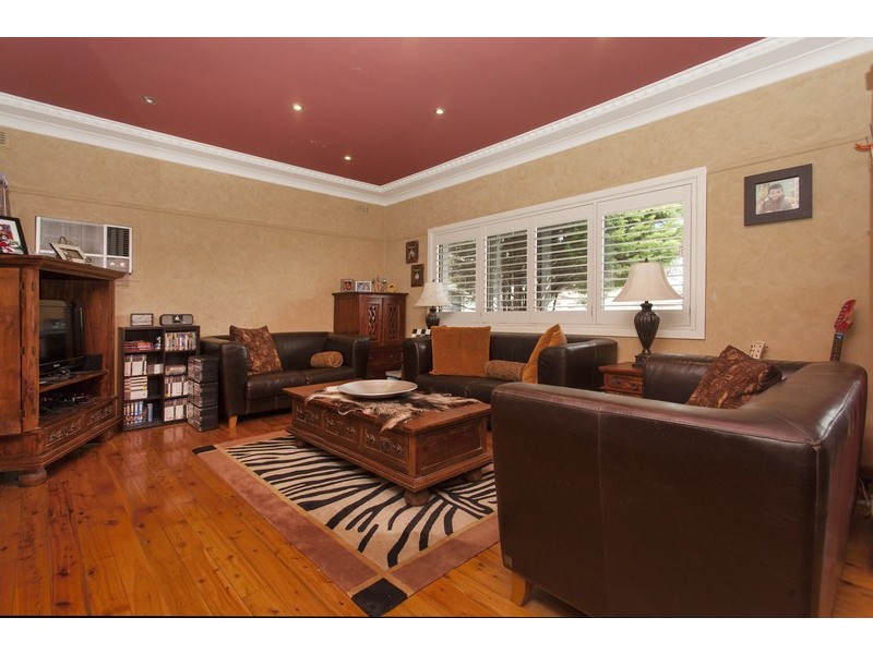 16 Kingston Avenue, Panania NSW 2213