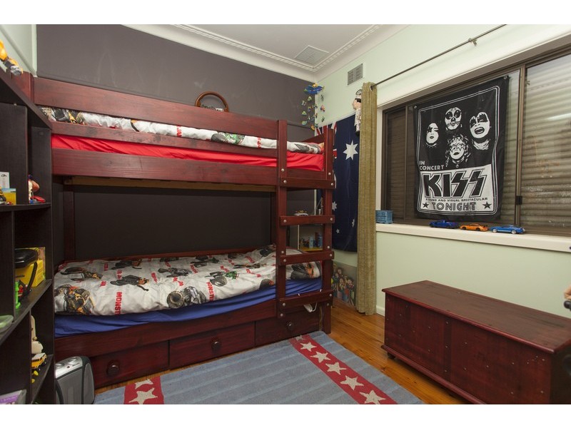 16 Kingston Avenue, Panania NSW 2213