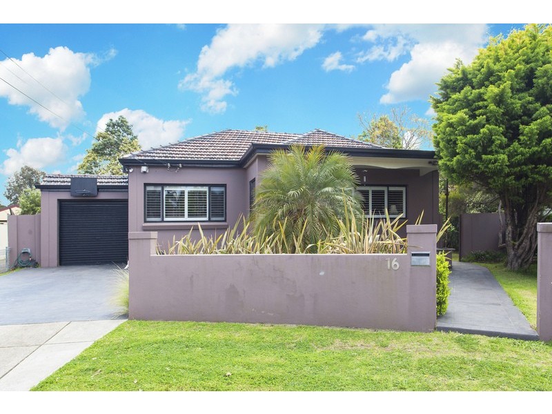 16 Kingston Avenue, Panania NSW 2213