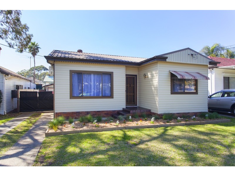 100 Mackenzie Street, Revesby NSW 2212
