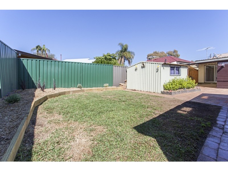 100 Mackenzie Street, Revesby NSW 2212