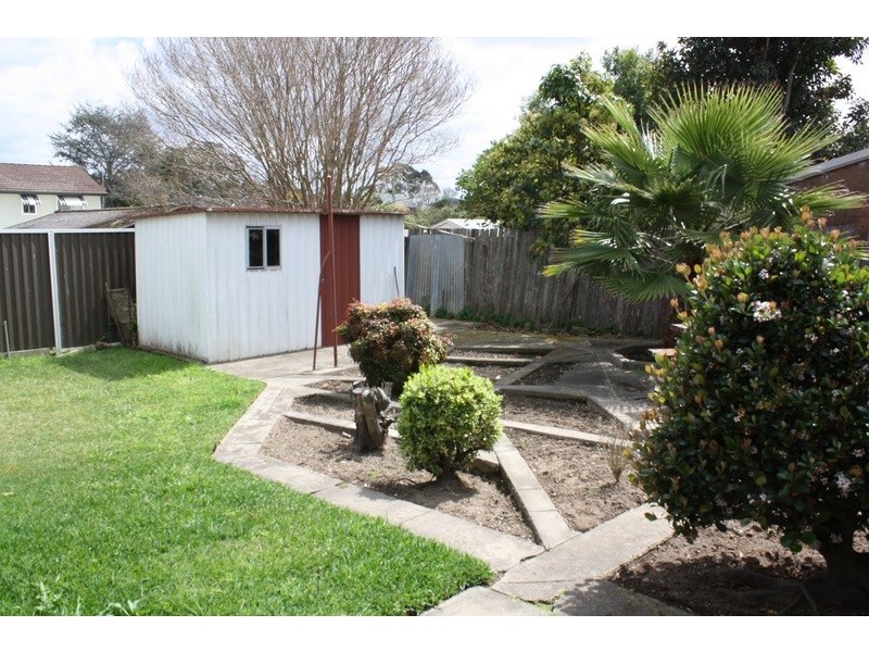 38 Kelvin Parade, Picnic Point NSW 2213